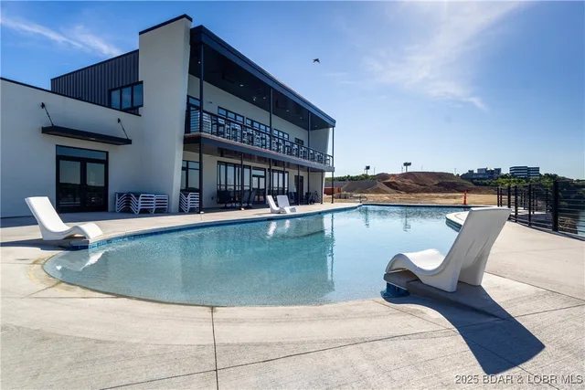 Front exterior — 100 Blue Heron Hill Lake Ozark Missouri real estate