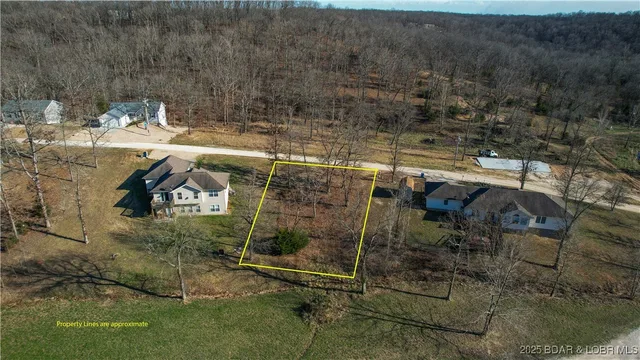 Front exterior — 107 Mayerling Drive Laurie Missouri real estate