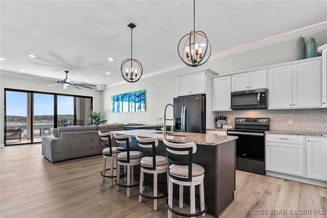 1065 Topsider Lane Osage Beach Missouri 3 bedroom 3 bathroom home for sale listed at $734,500