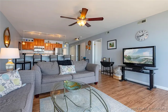 Kitchen — 875 Parkside Place Osage Beach Missouri real estate
