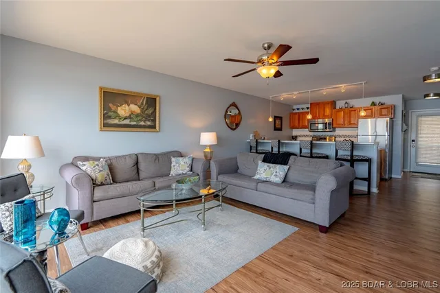 Primary bedroom — 875 Parkside Place Osage Beach Missouri real estate