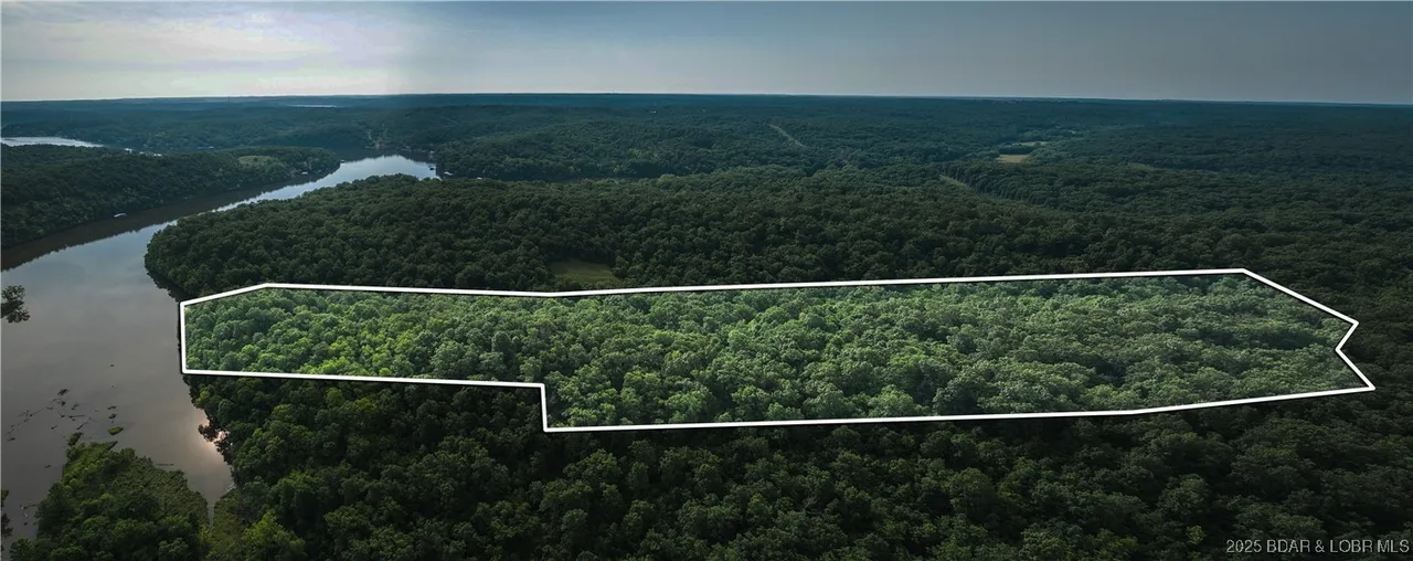 Tract 5 State Road Z Edwards Missouri home for sale listed at $198,195
