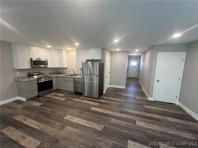Kitchen — 43 Cool Water Lane Linn Creek Missouri real estate