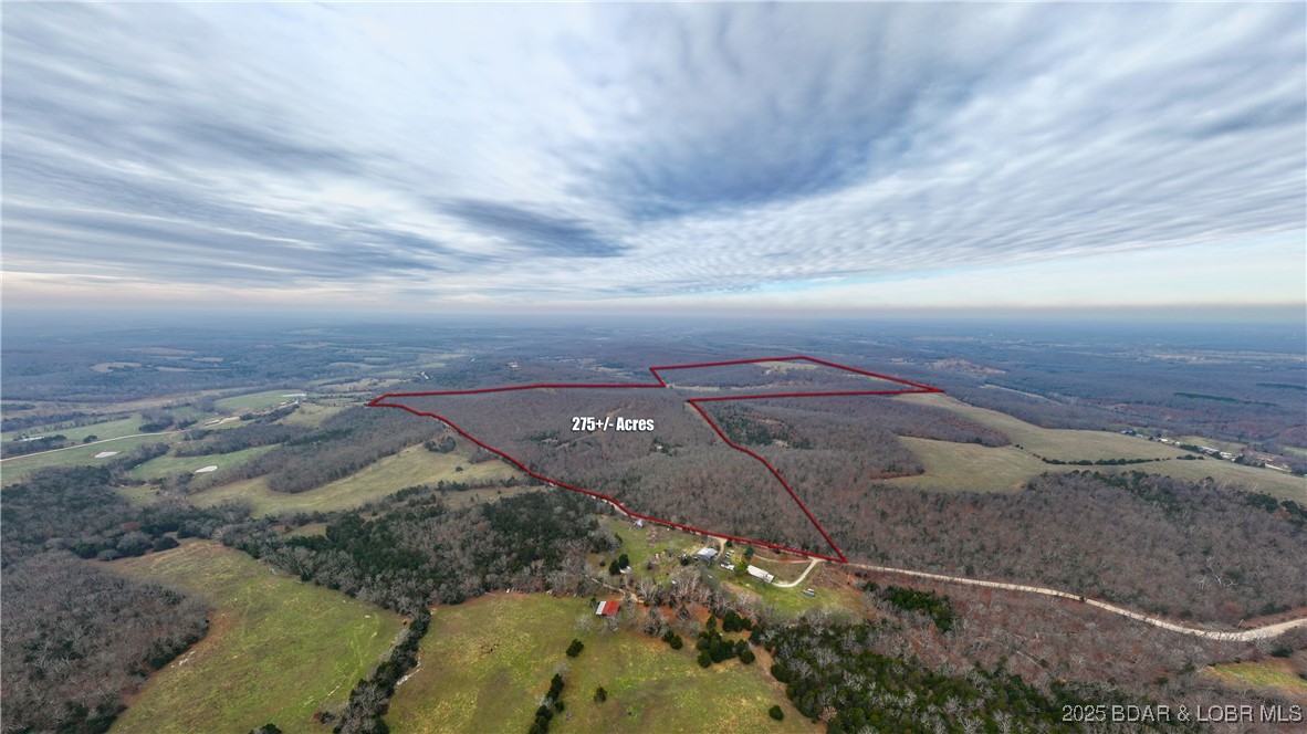 12765 Buckeye Road Crocker Missouri home for sale listed at $1,375,000