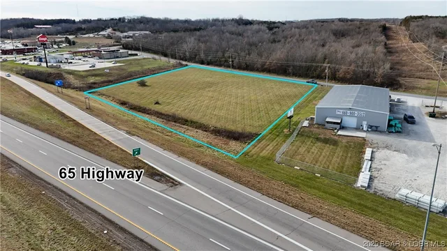 Kitchen — 3 Acres Commercial Avenue Warsaw Missouri real estate