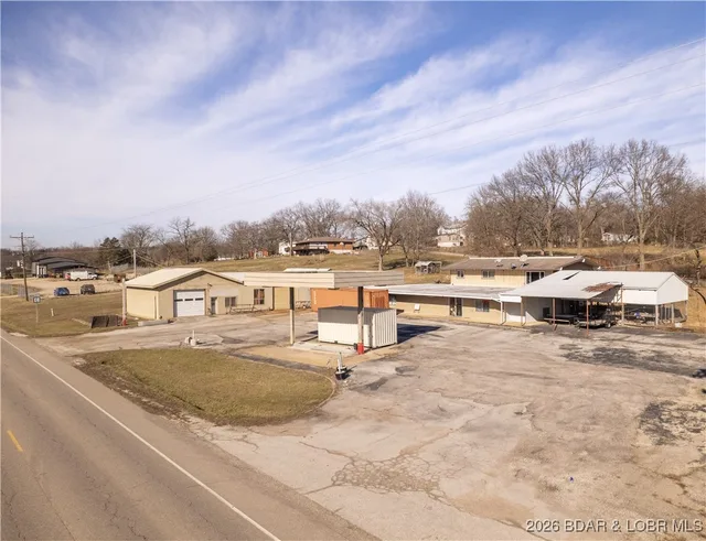2001 Highway 42, Brumley MO
