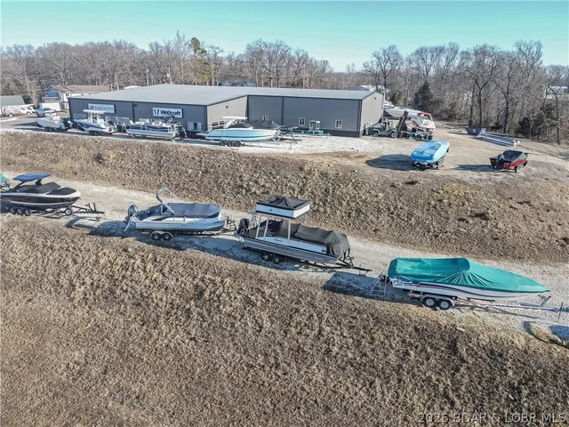 Front exterior — 48 Beachwood Drive Sunrise Beach Missouri real estate