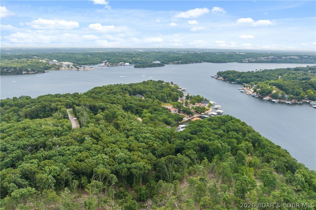 9.26 Acres St Croix Drive Sunrise Beach Missouri home for sale listed at $900,000