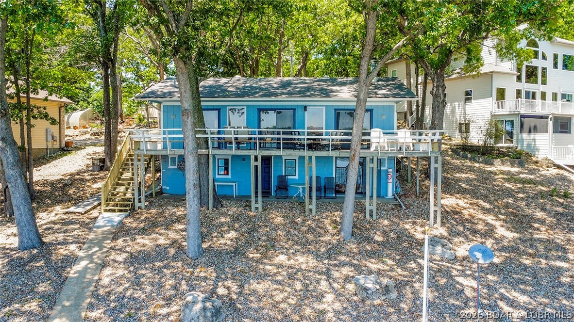 110 Old English Point Sunrise Beach Missouri 3 bedroom 3 bathroom home for sale listed at $499,900