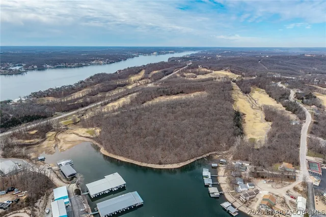 Kitchen — 32 AC Horseshoe Bend Parkway Lake Ozark Missouri real estate
