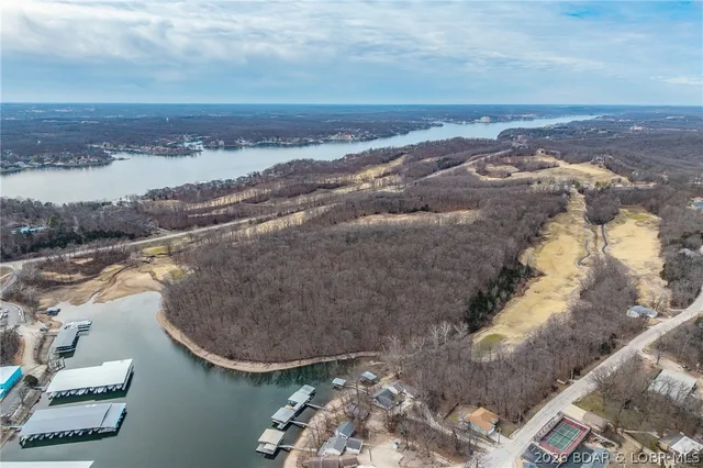 Primary bedroom — 32 AC Horseshoe Bend Parkway Lake Ozark Missouri real estate