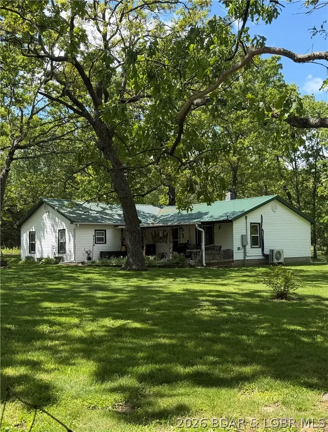 Primary bedroom — 15887 County Rd 18 Quincy Missouri real estate