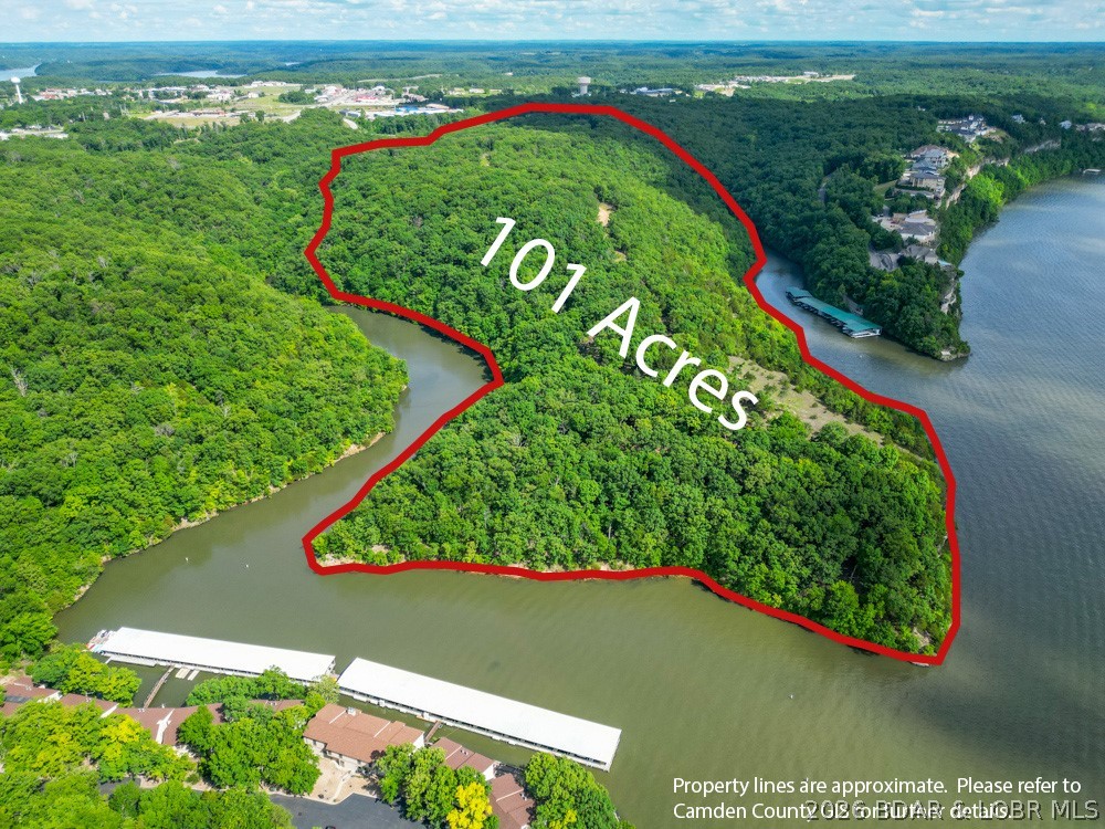 000 Burton Duenke Lane Osage Beach Missouri home for sale listed at $29,999,900