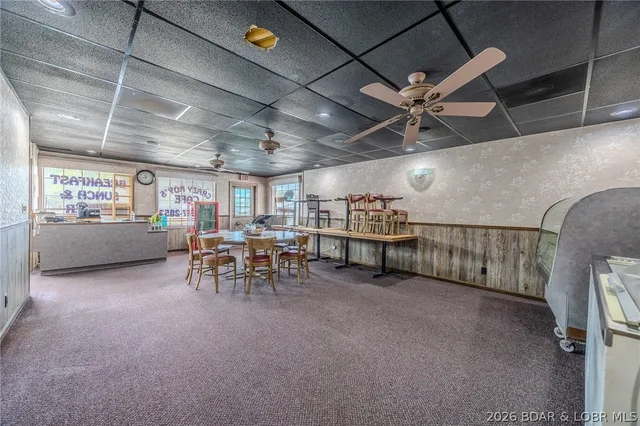 Primary bedroom — 33023 Hwy 7 Edwards Missouri real estate