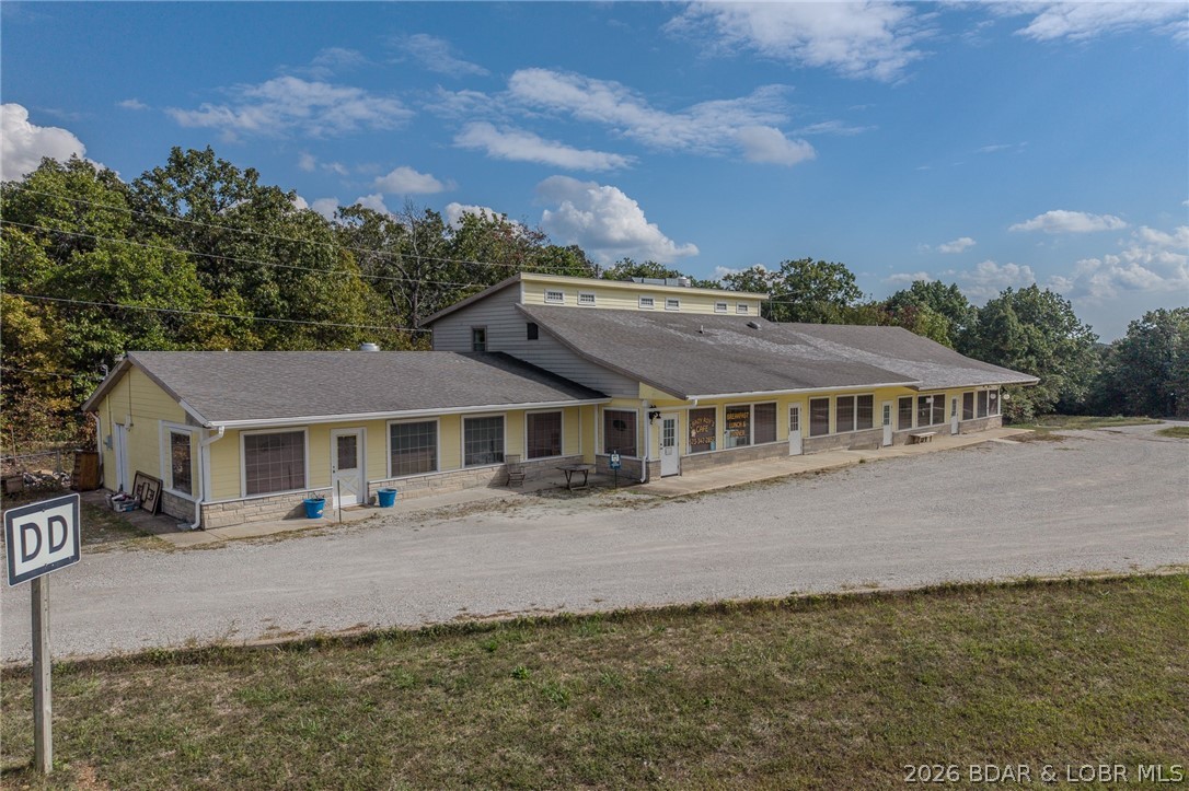 33023 Hwy 7 Edwards Missouri 2 bedroom 7 bathroom home for sale listed at $199,000