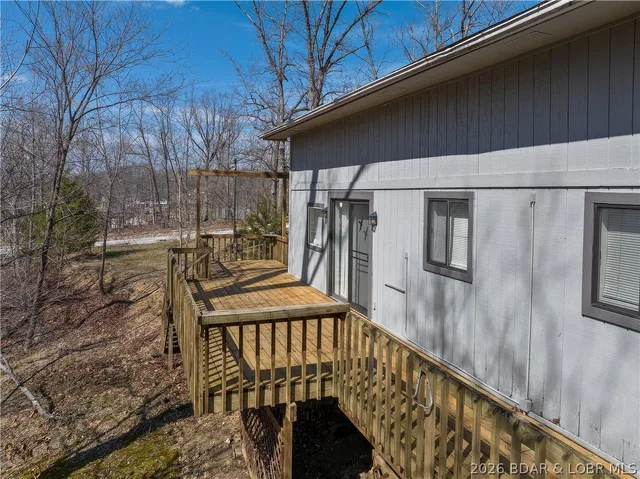 Primary bedroom — 95 Wye Drive Lake Ozark Missouri real estate