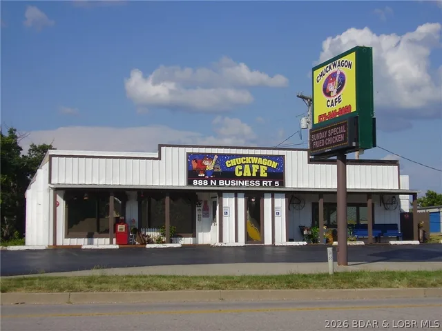 Front exterior — 888 N Business Hwy 5 Camdenton Missouri real estate