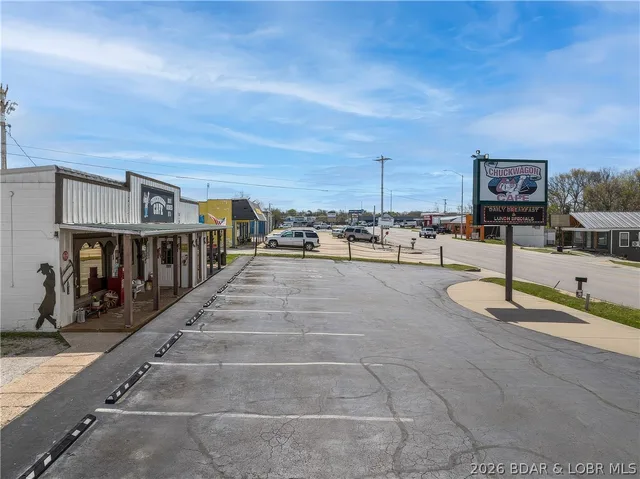 Kitchen — 888 N Business Hwy 5 Camdenton Missouri real estate