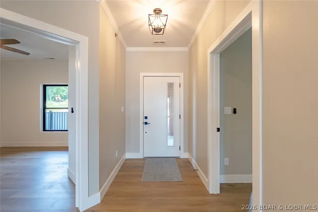 Primary bedroom — 4925 Robins Circle Osage Beach Missouri real estate