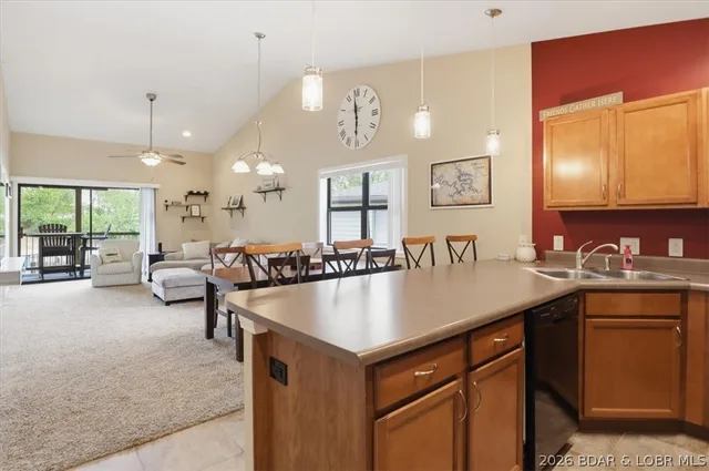 Kitchen — 158 Willow Ridge Point Lake Ozark Missouri real estate
