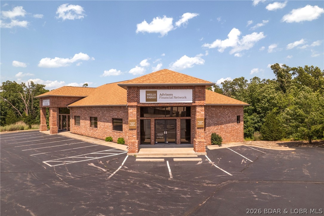 162 Missouri Boulevard, Laurie MO