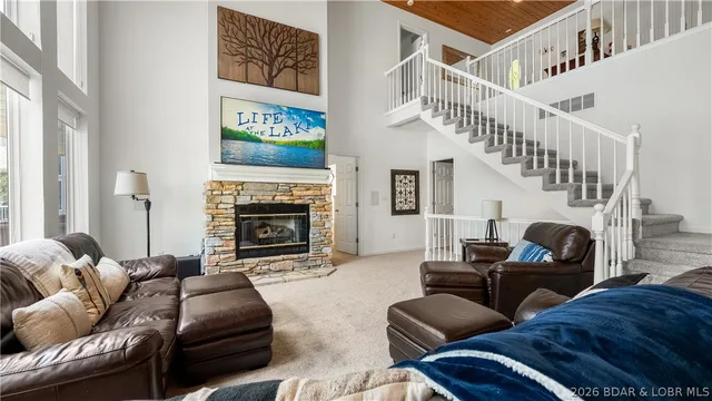 Primary bedroom — 17661 Sheldon Point Road Gravois Mills Missouri real estate