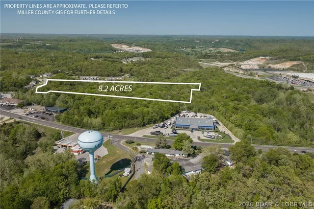 Front exterior — 126 S. Fish Haven Road Lake Ozark Missouri real estate