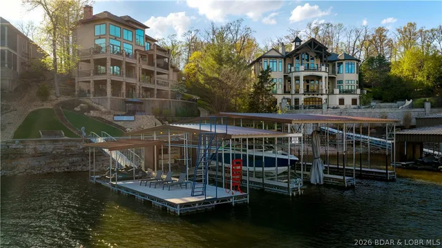 236 Woodhaven Lane, Sunrise Beach MO