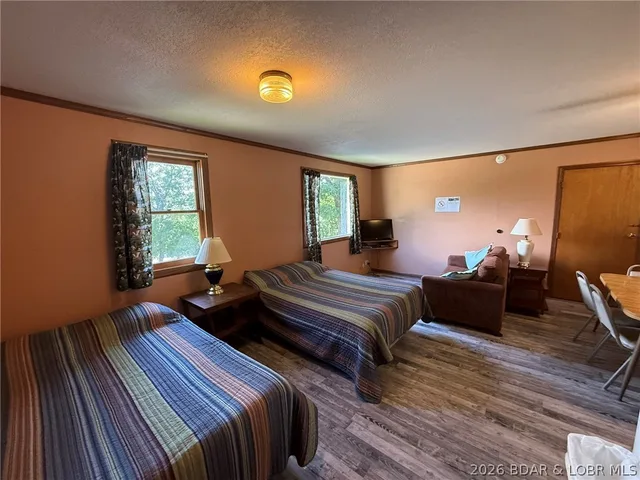 Primary bedroom — 29792 Liars Loop Warsaw Missouri real estate