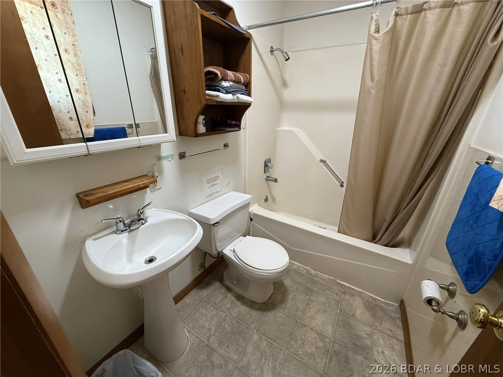 Photo 8