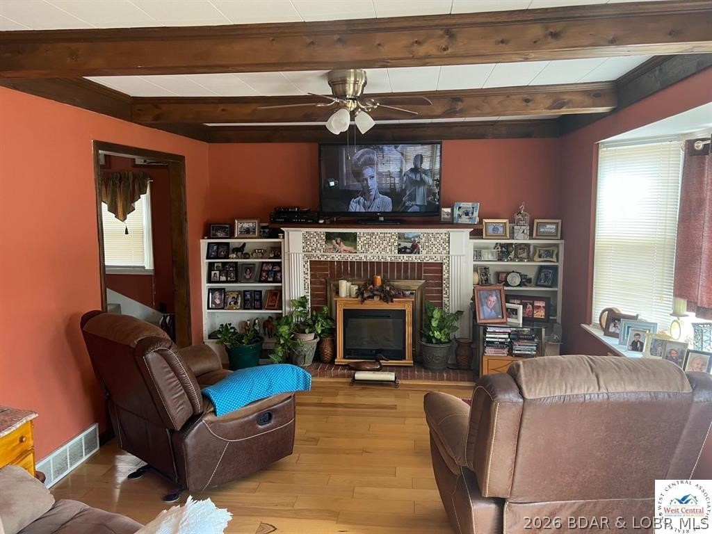 Photo 19