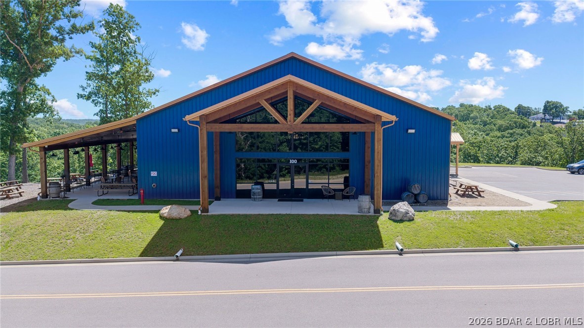100 Grand Vintners Lane, Lake Ozark MO