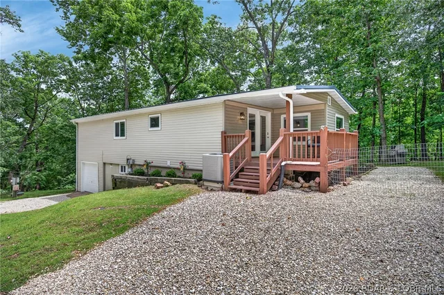 Front exterior — 161 Golden Rule Road Lake Ozark Missouri real estate