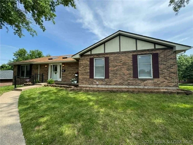 2200 West Edgewood Drive, Jefferson City MO