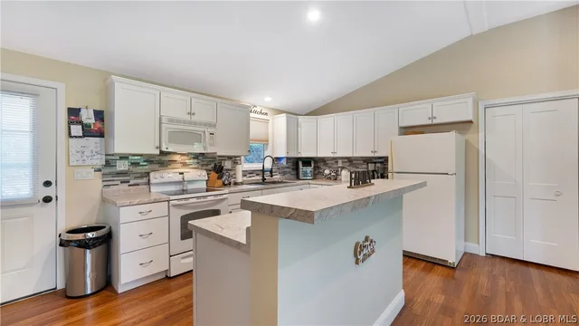 Kitchen — 3501 Great Lake View Drive Gravois Mills Missouri real estate