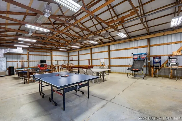Kitchen — Point Plaza Edwards Missouri real estate