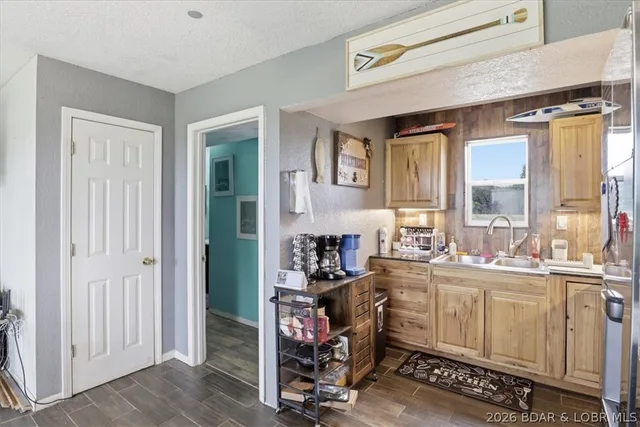 Kitchen — 6453 North Circle Road Stover Missouri real estate
