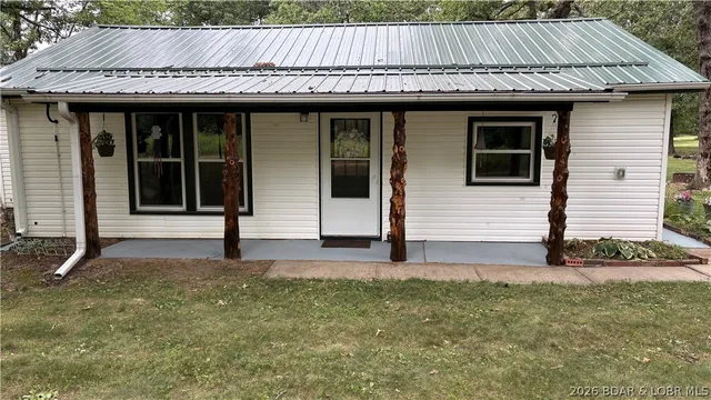 15887 County Rd 18, Quincy MO