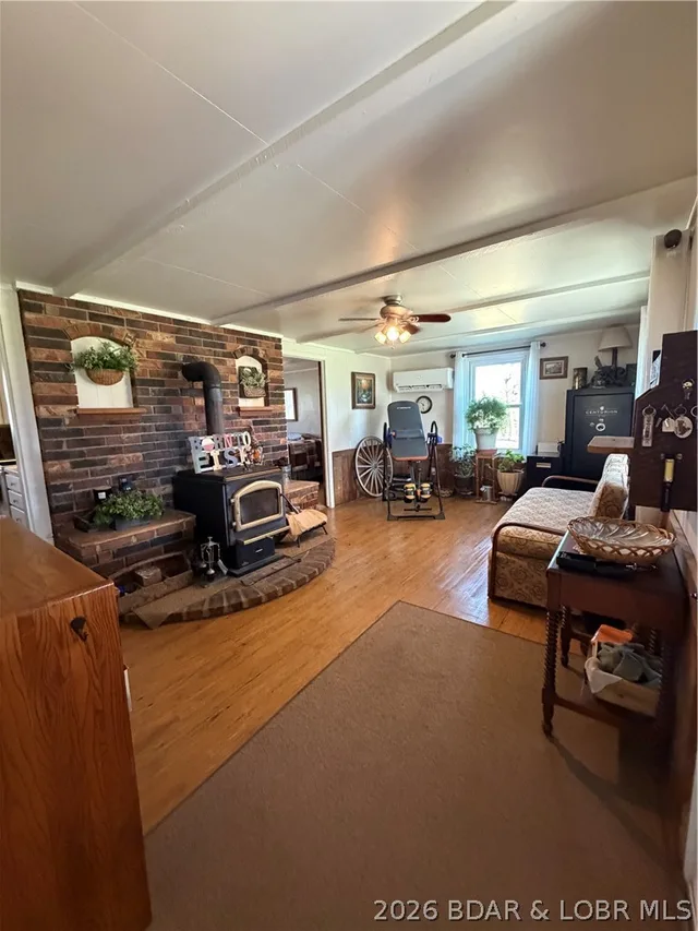 Primary bedroom — 15887 County Rd 18 Quincy Missouri real estate