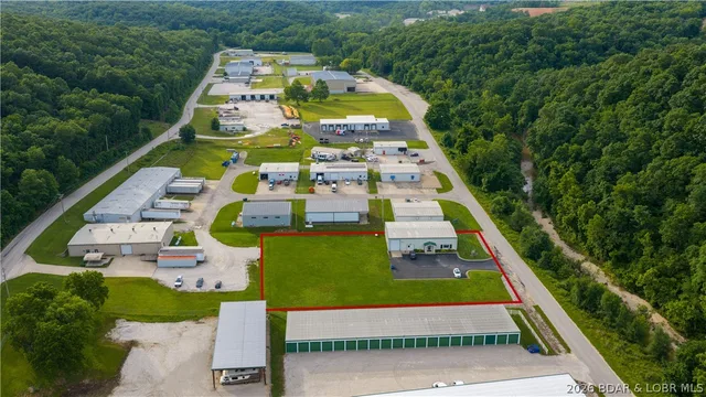 Front exterior — 347 Lower Business Park Road Linn Creek Missouri real estate