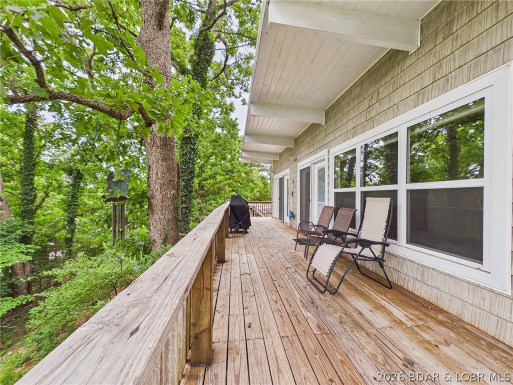 142 Vision Drive Camdenton Missouri 3 bedroom 3 bathroom home for sale listed at $325,000