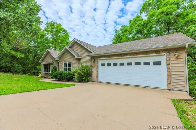 Front exterior — 593 Willow Creek Estates Drive Camdenton Missouri real estate