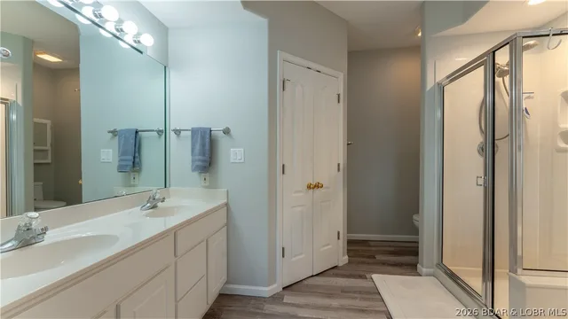 Primary bedroom — 36 Monarch Cove Court Lake Ozark Missouri real estate