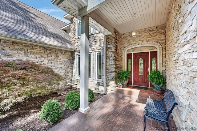 Primary bedroom — 105 W Cross Fox Trail Camdenton Missouri real estate