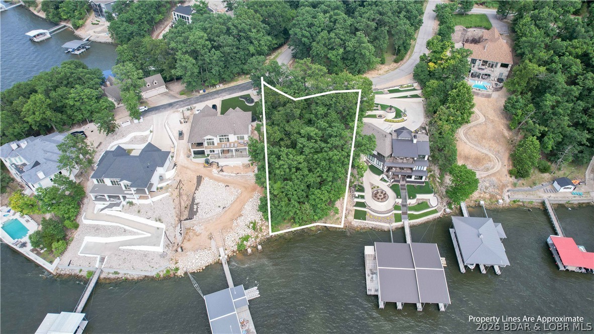 107 Waterford Terrace Porto Cima Missouri home for sale listed at $595,000
