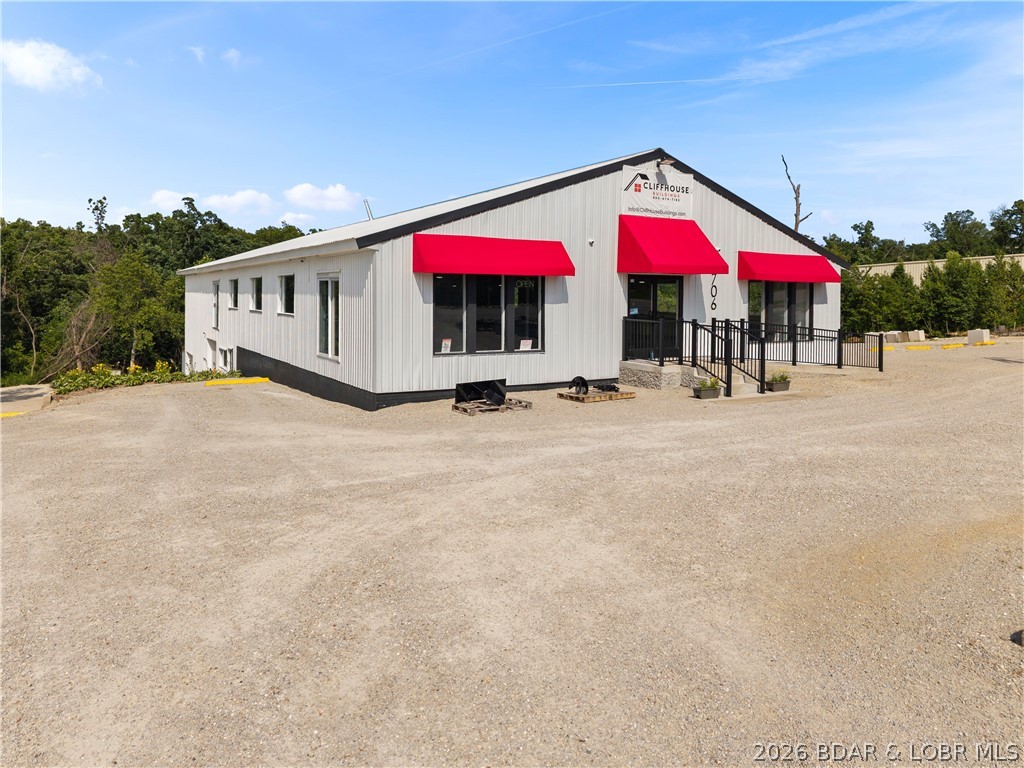 706 N Main Street Gravois Mills Missouri home for sale listed at $680,000