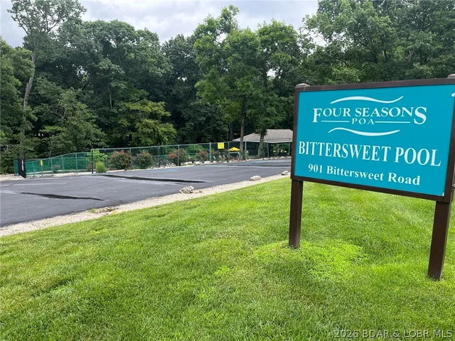 Front exterior — Lot 1050 Bittersweet Road Lake Ozark Missouri real estate