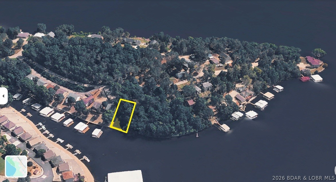 1R Shawnee Road Sunrise Beach Missouri home for sale listed at $249,000
