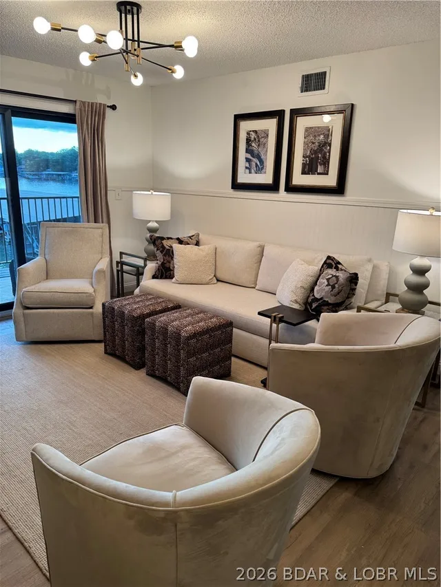 Living room — 5499 Three Seasons Road Osage Beach Missouri real estate