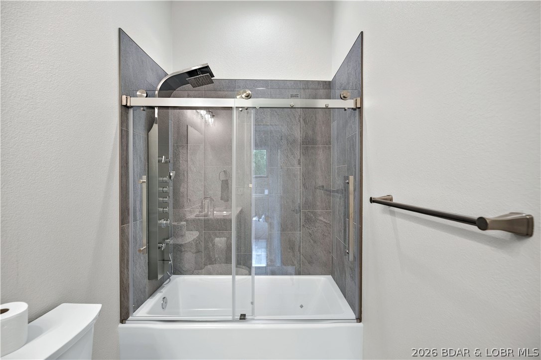 Photo 32